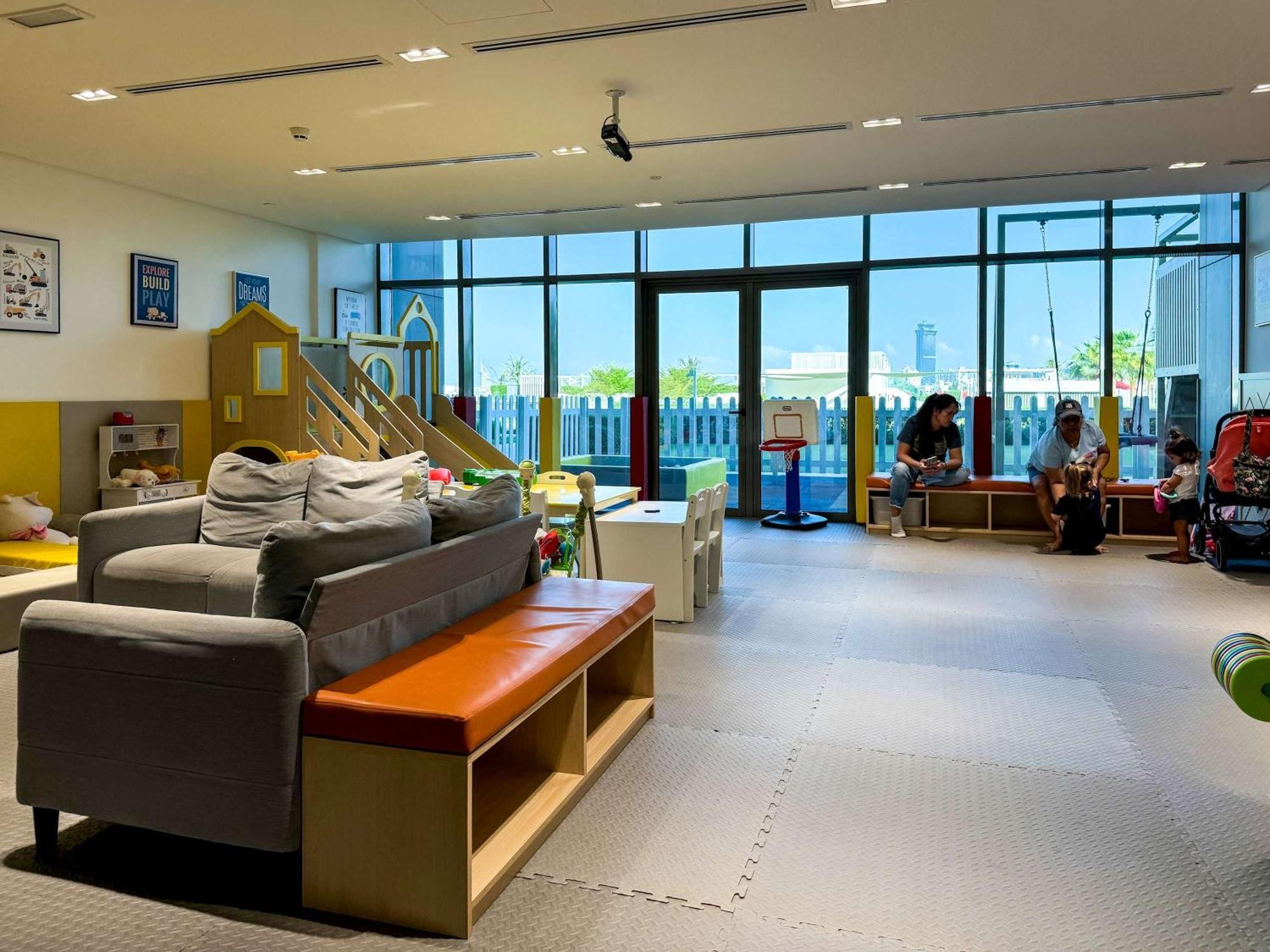 Spacious Beachfront 2 Bedroom Apartment - The 8 ドバイ エクステリア 写真